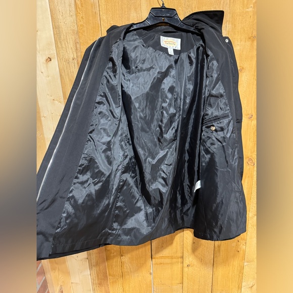 Black light jacket - Picture 5 of 7